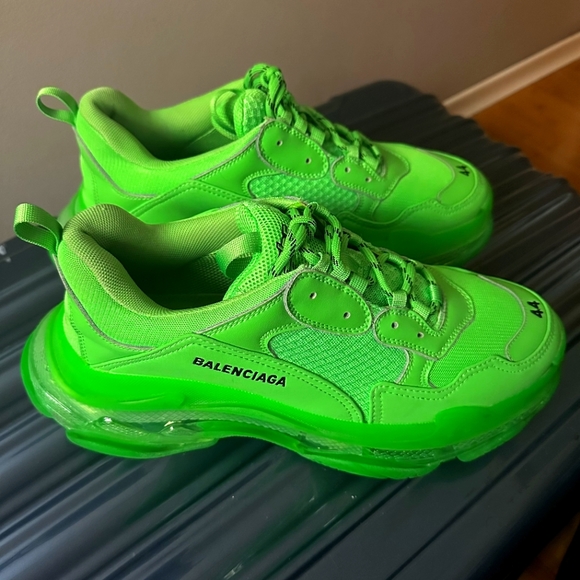 Balenciaga Triple S - Picture 2 of 4